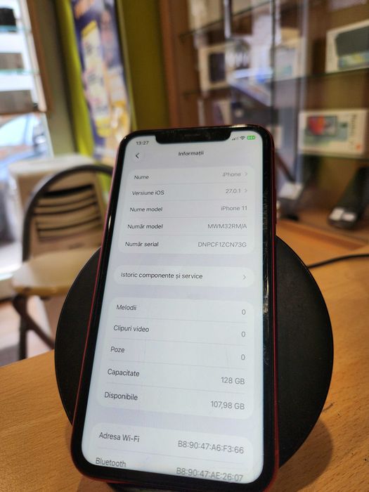 Iphone 11 - 128GB - Red - Factura - Garantie - Rate - Oradea • OLX.ro