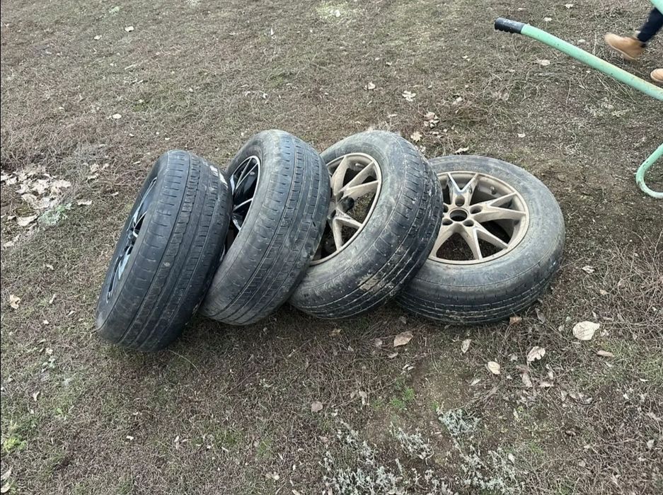 Комплект диски с шинами