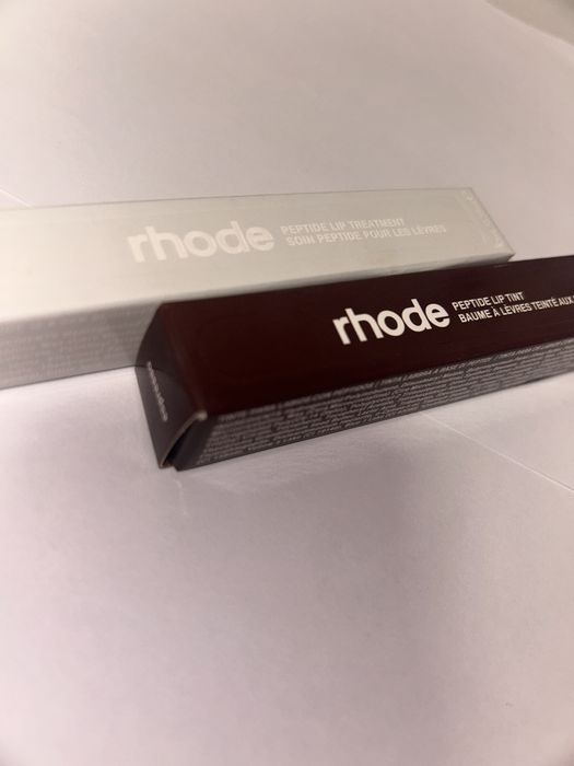Rhode gloss original,nuanța unscented sans parfum și espresso