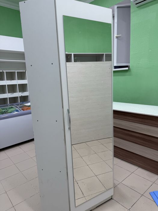 Угловой шифонер айнасымен сатылады