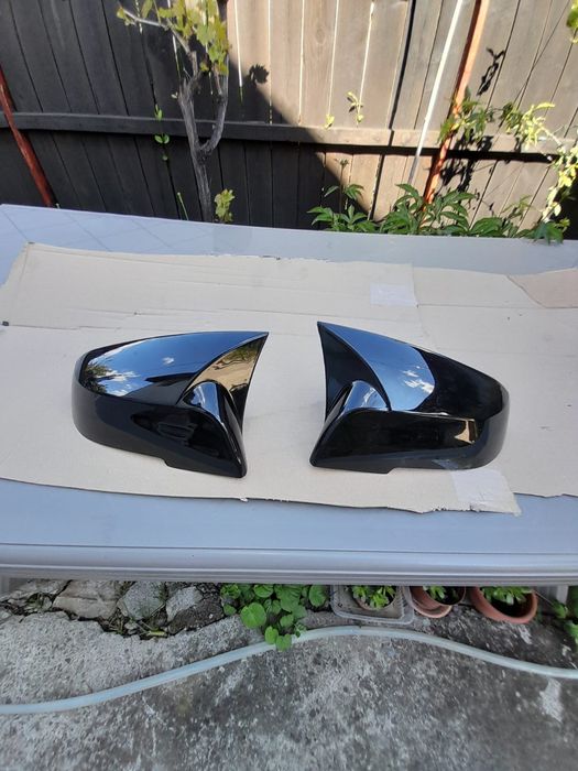 Pachet accesorii BMW F30/F31 – sticle faruri + capace oglinzi + eleron portbagaj aftermarket