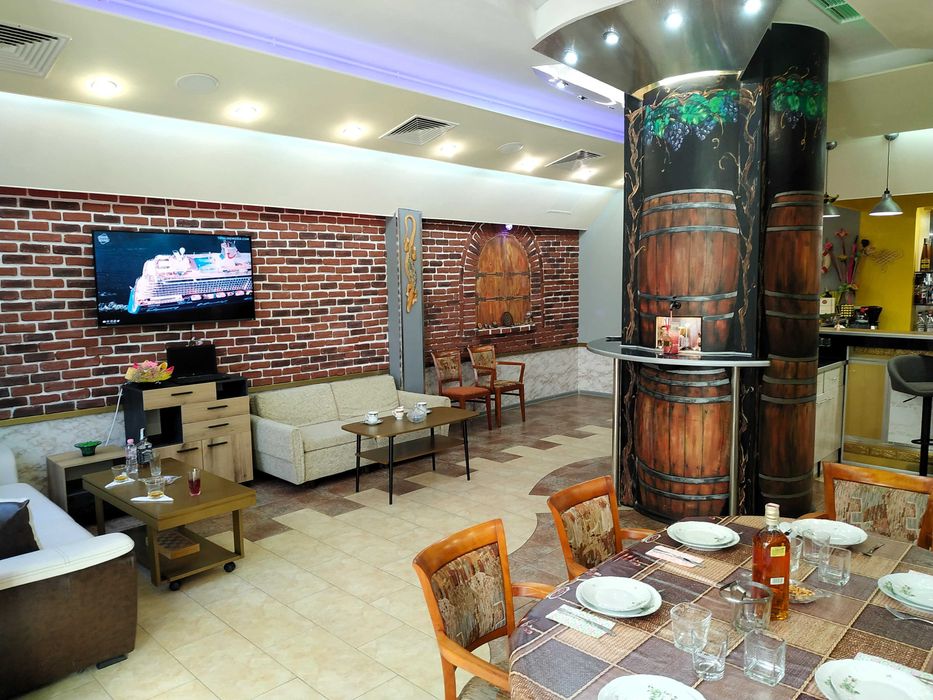 Заведение в Русе 138м2 + 20м2 магазин подарък на морето БЕЗ ПОСРЕДНИК