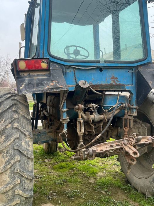 Traktor Belarus 80