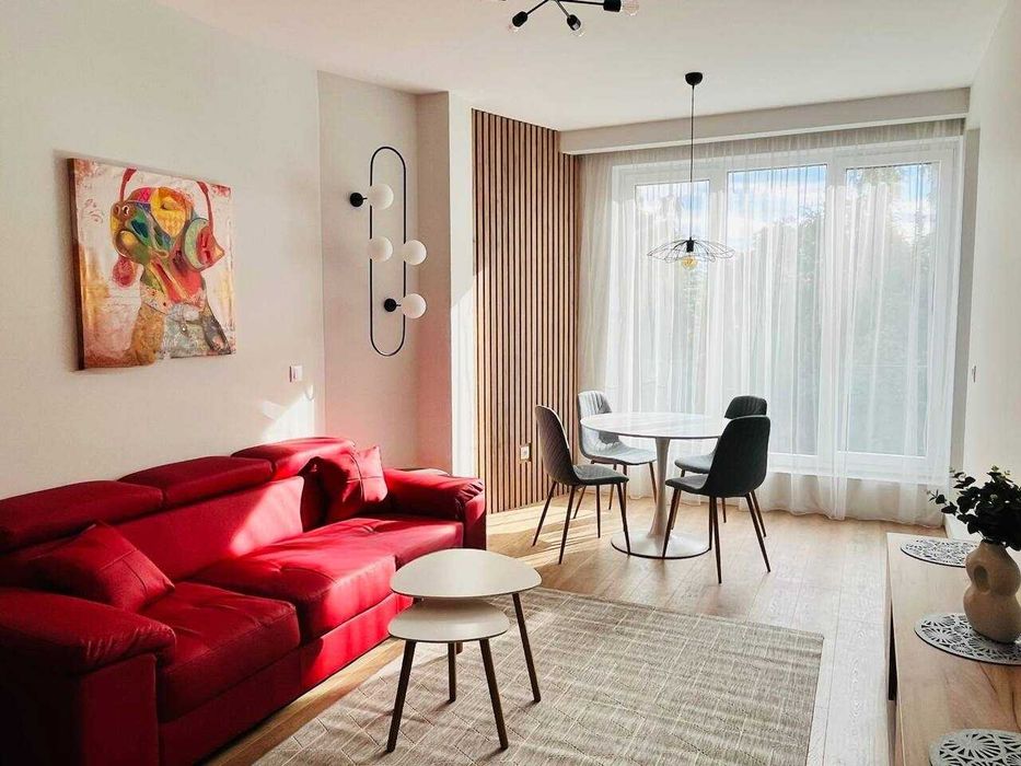 Дава се под наем Двустаен апартамент в София, Хладилника - 70 кв.м за 494.7 € - Снимка #1