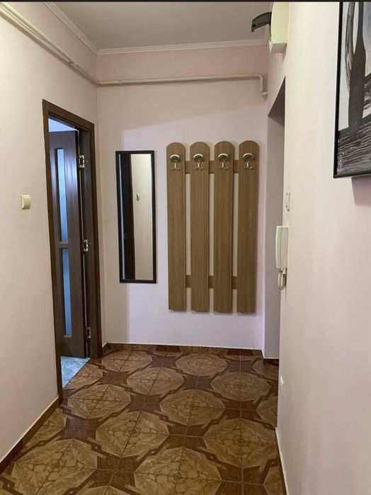 Închiriez garsonieră, zona Coral Plaza!!