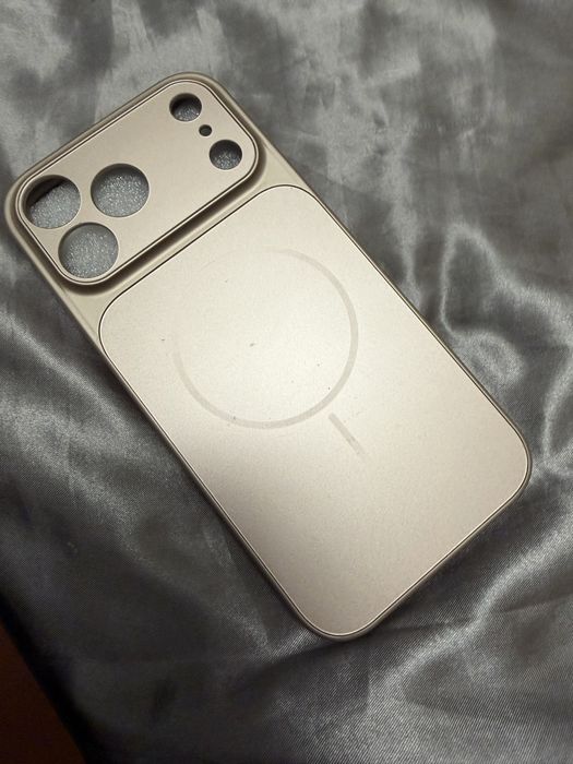Кейсове за iPhone 17 pro max/ 16 pro max