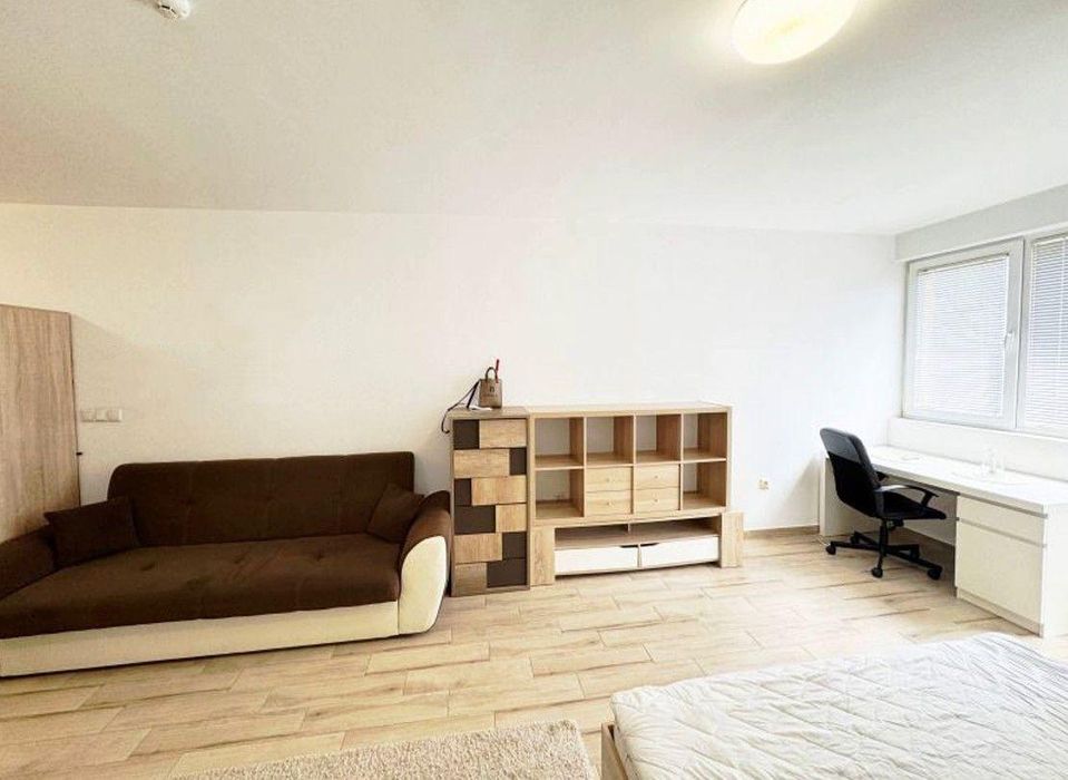 Дава се под наем Едностаен апартамент в София, Студентски град - 46 кв.м за 483.99 € - Снимка #1