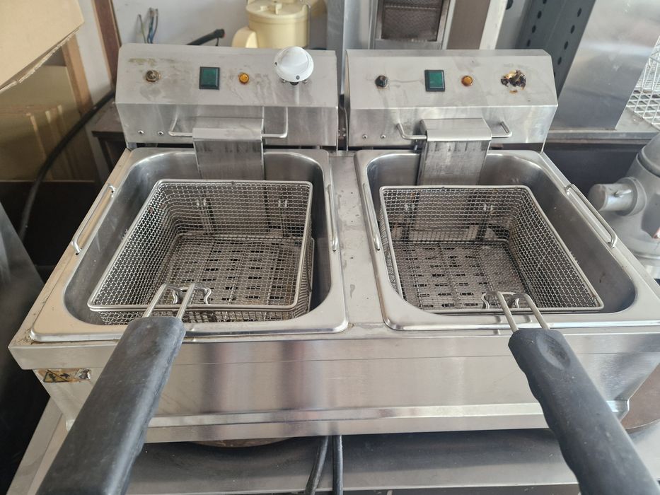 Friteuza dubla de putere, la 380v, de banc, cu robinet