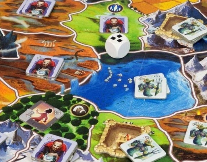 Продам настольную игру "Маленький мир" Small world