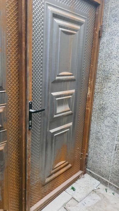 Фарход базор олдида, минус 1 этаж (ярим подвал) 32 квм, 13900