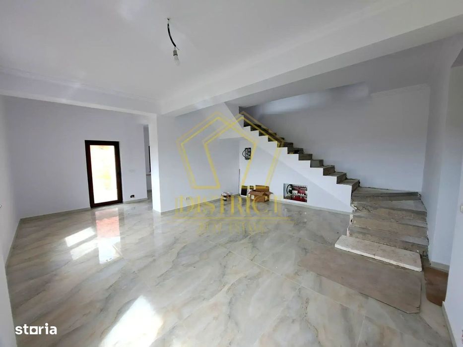 Duplex cu 5 camere, bucatarie inchisa, la cheie | Giarmata Mare