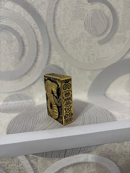 Зажигалка бензиновые