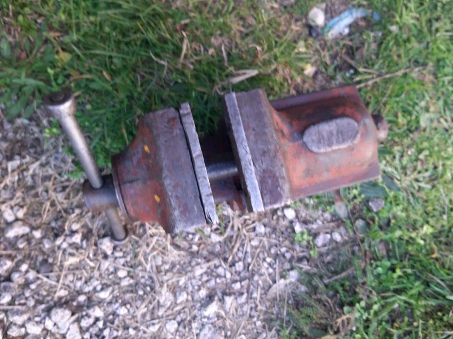 Българско менгеме в отлично състояние малко