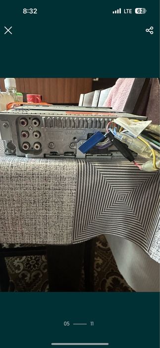 Pioneer MVH 8300 BT.