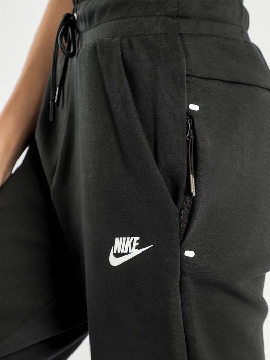 Дамско долнище : Nike Sportswear Fleece Tech Pants M