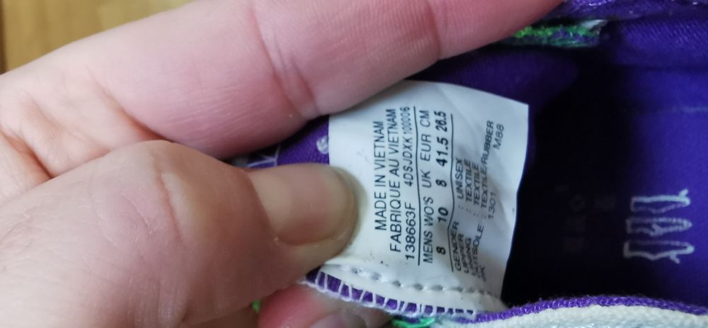 Converse mărimea 41,5