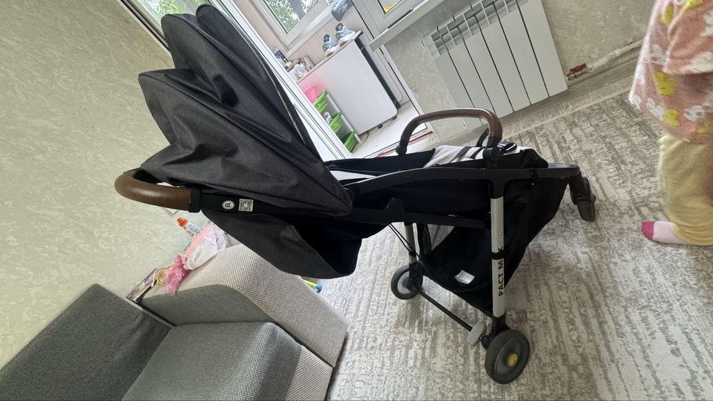 Коляска поогудочная JOIE