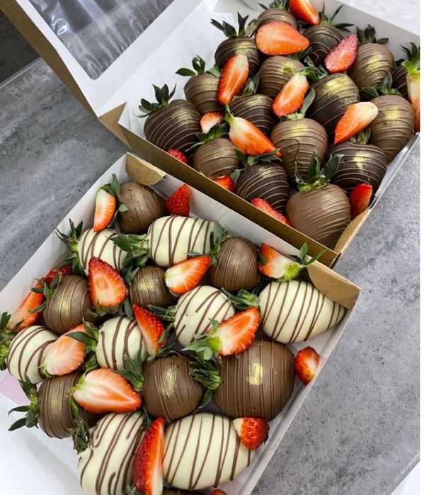 Клубника в шокаладе Бенто тортар