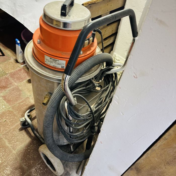 Hisqvarna W70P aspirator