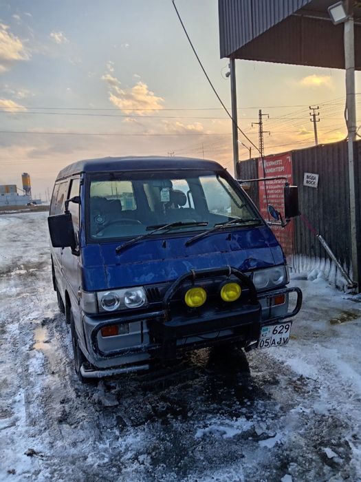 Mitsubishi Delica