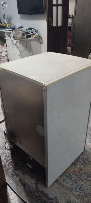 Холодильник LG..