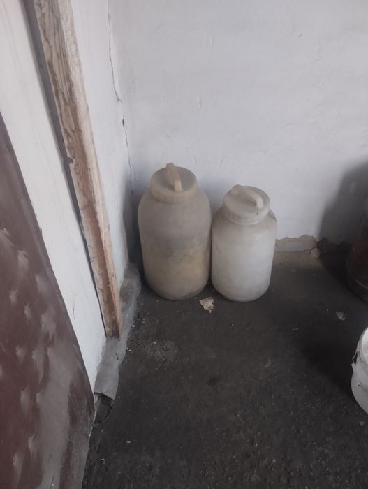 Продам 2 газ балона