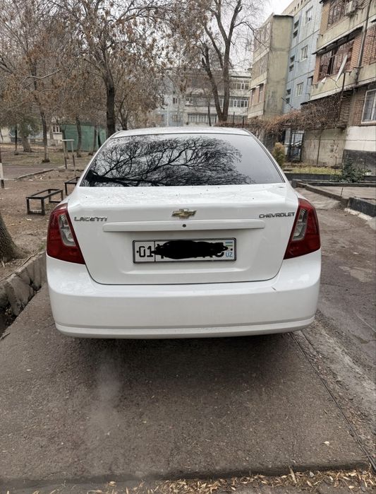 Lasetti sotiladi 2013 yil