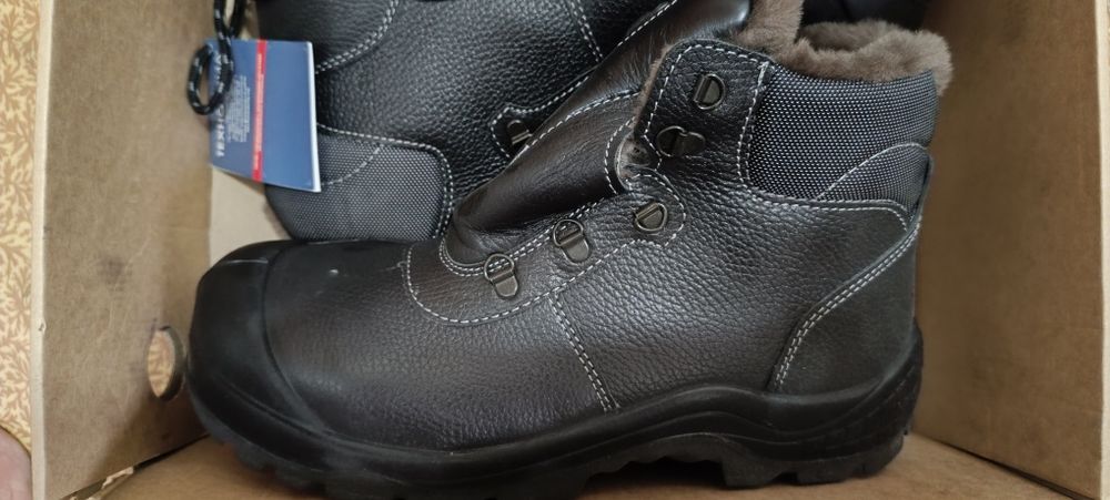 Продам спец обувь Техноавиа/Cofra