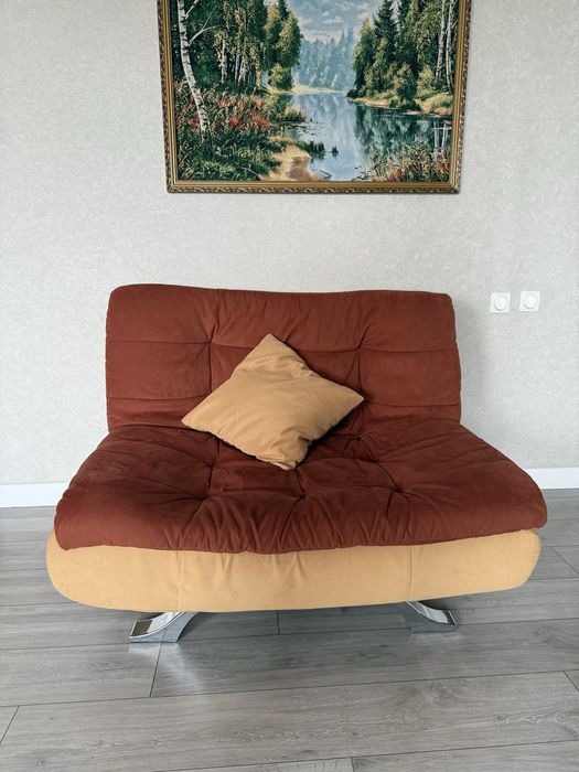 Продается комплект мебели: