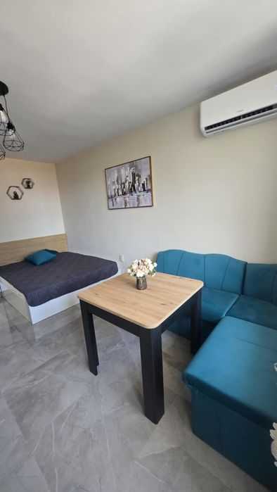 Дава се под наем Едностаен апартамент в Стара Загора, Център - 39 кв.м за 330 € - Снимка #2