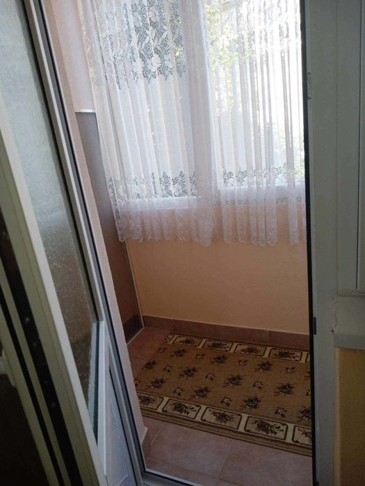 Inchiriez apartament