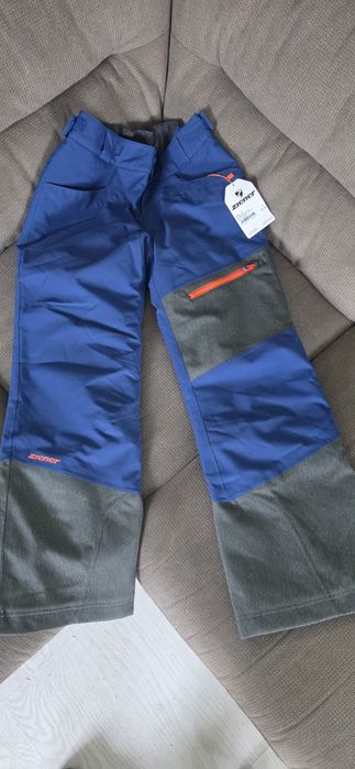 Pantaloni schi mărimea 152 Produs nou