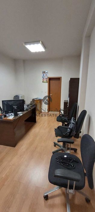 Продава се Офис в Пловдив, Център - 60 кв.м за 1692 €/кв.м - Снимка #1