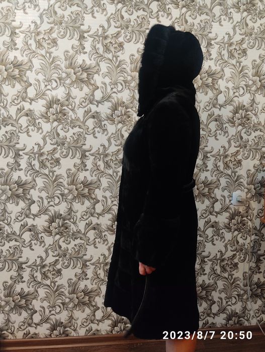 Шуба-мутон на цигейке. С норковыми вставками