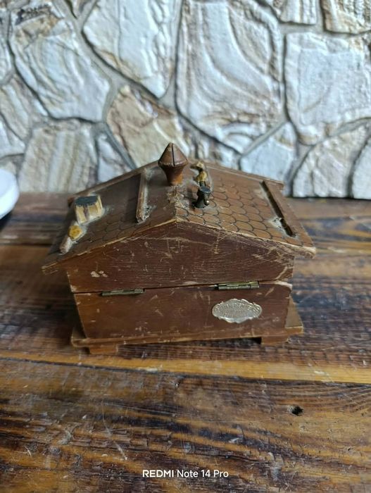 Стара музикална къщичка