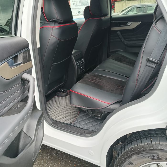 Продам машину Jetour X70