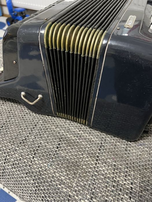 Acordeon TYAA pentru  copii  in stare buna