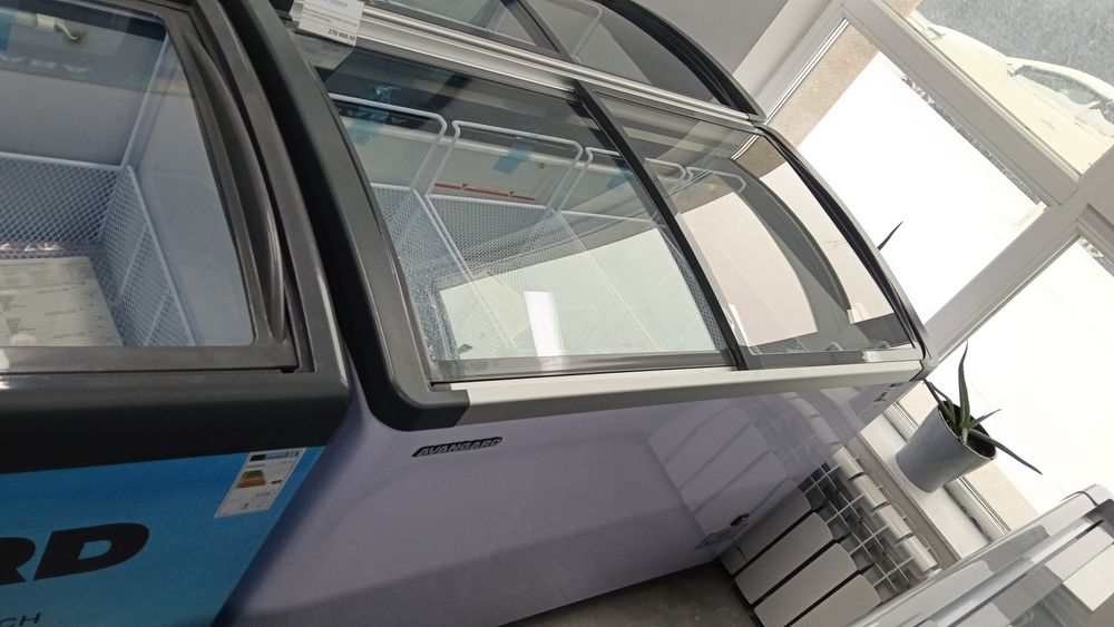 Витрины для различных продуктов питания