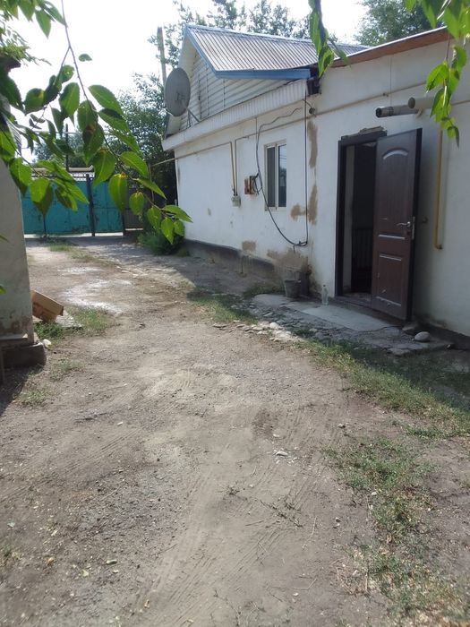 Үй сатылады. 9 00000