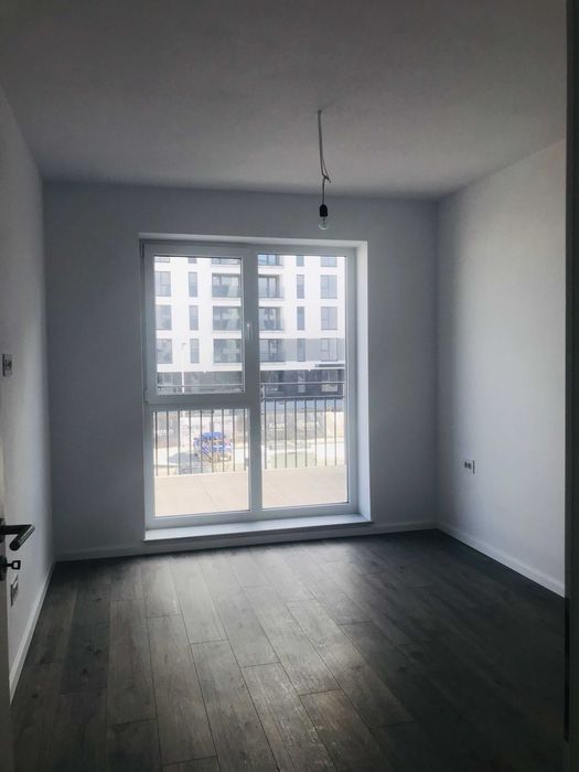 Vand ap. 2 cam. Coresi Brasov/ boxa/ 2 locuri de parcare supraterane