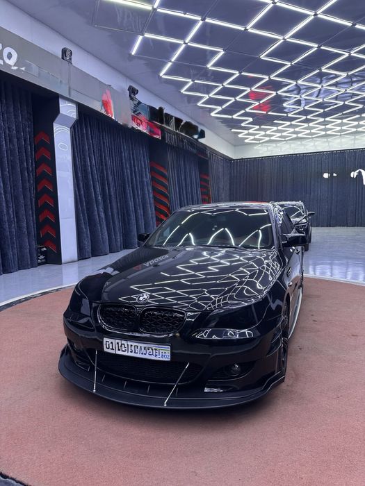 Продаётся рестайл BMW e60 530i полный тюнинг салона под заказ