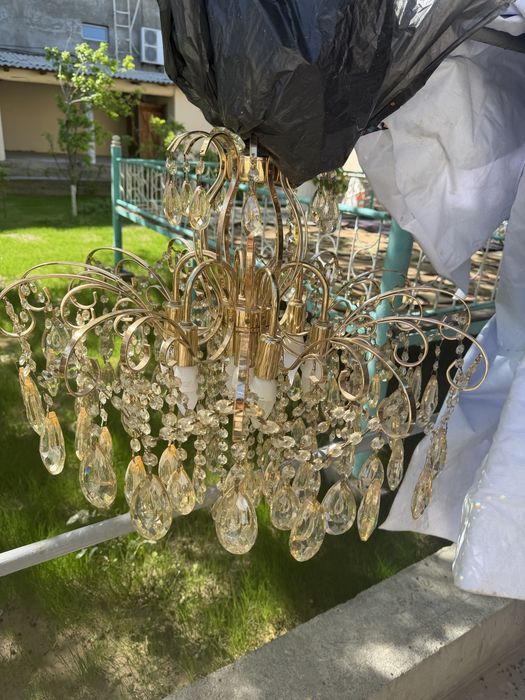 Люстра 2 штуки продоется