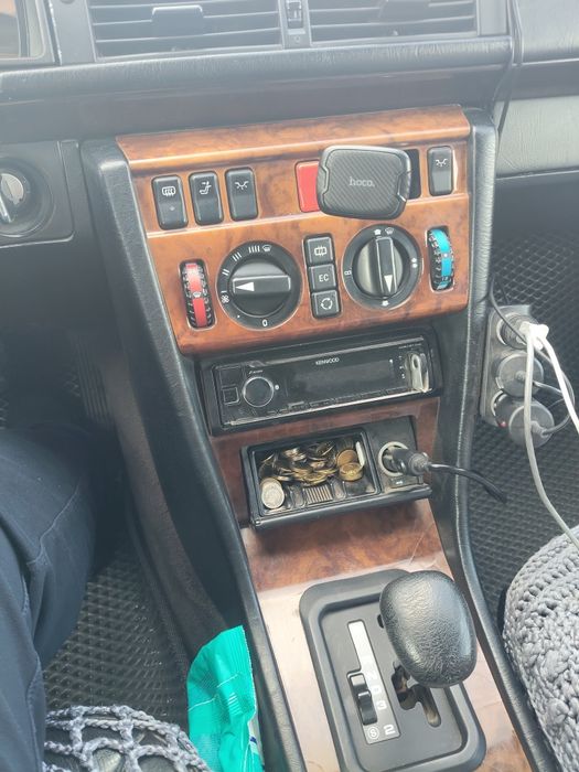 Мерседес 220Е автомат