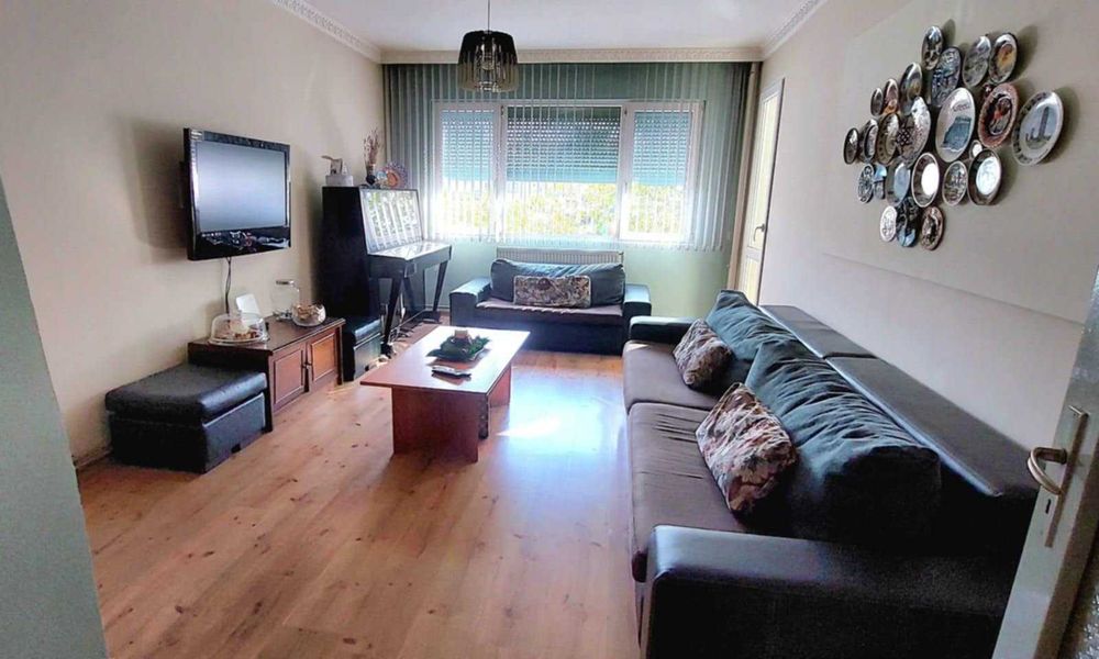 Продава се Тристаен апартамент в Плевен, Дружба 4 - 85 кв.м за 1412 €/кв.м - Снимка #3