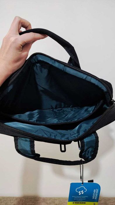 Сумка для ноутбука Tucano черная