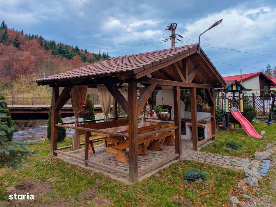 Casa de vacanta rustica, langa rau, pe Transfagarasan - Sibiu