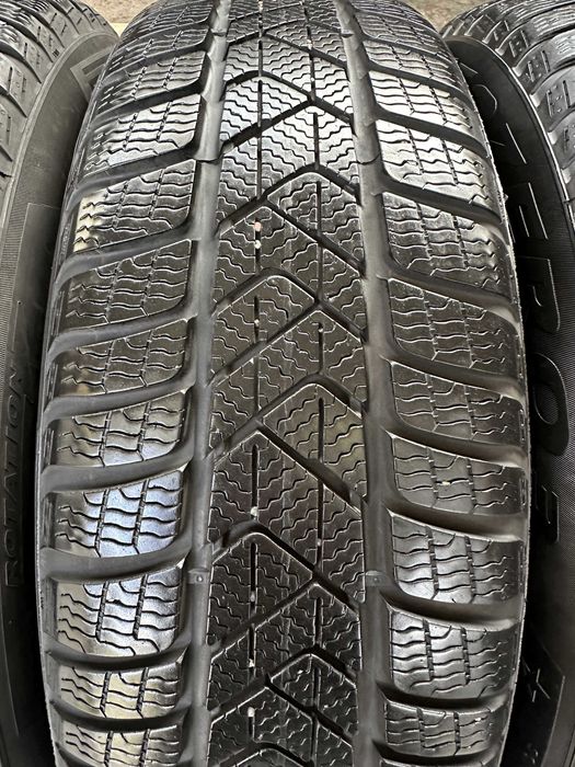 SET 4 Anvelope Iarna 205/60 R17 93H PIRELLI Sotto Zero 3