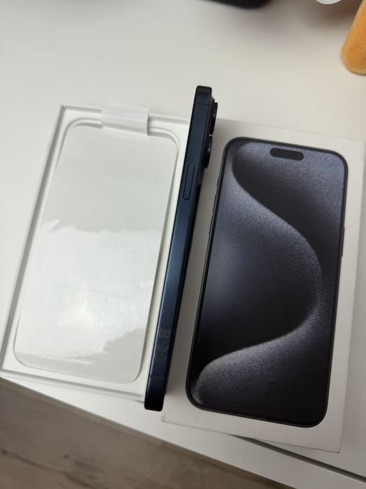 iPhone 15 Pro Max 256 gb, baterie 86%, ca nou!