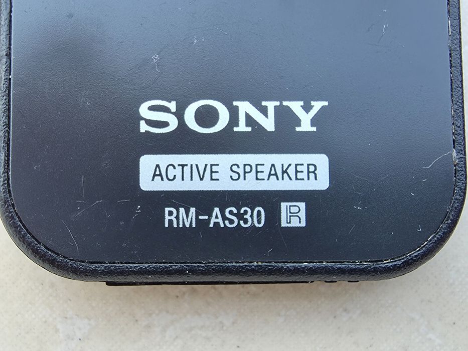 Telecomanda Sony RM-AS30 i Teufel dock remote Pioneer AXD7271