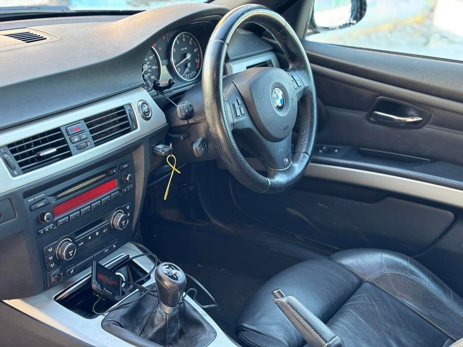 Dezmembrez BMW 320i E93 Cabrio 95.000 Miles, an 2008 2.0i xenon recaro